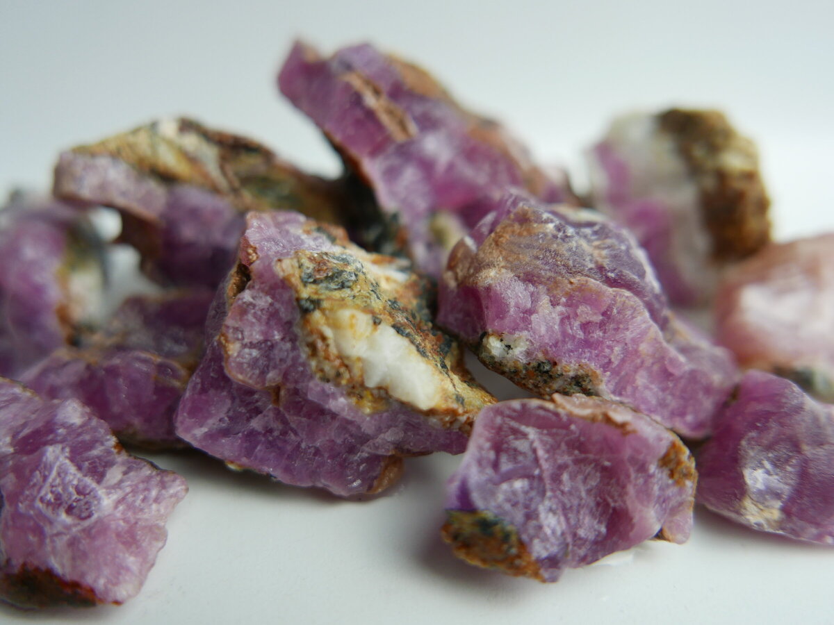 Imatge de mineral Calcita cobalt&iacute;fera de Peramea